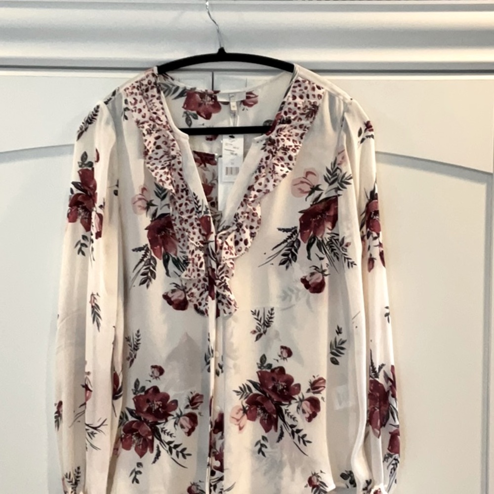 Joie floral silk shirt size M, brand new, never worn with tags on it